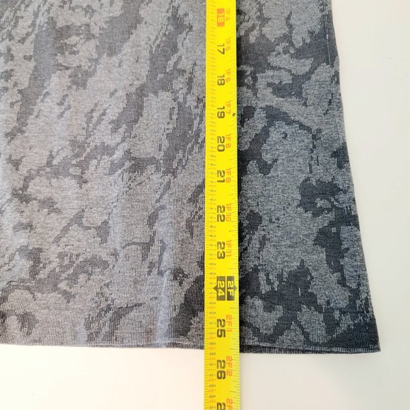 ZYIA Active Size Medium Gray Splash Racer Seamless Tank Top Racerback NWOT - Picture 10 of 10